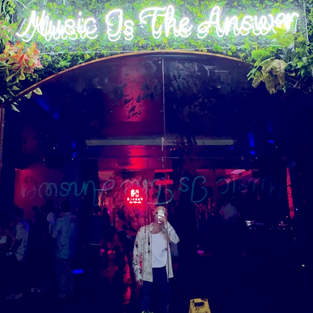 Meet your Posher, Bentech0927